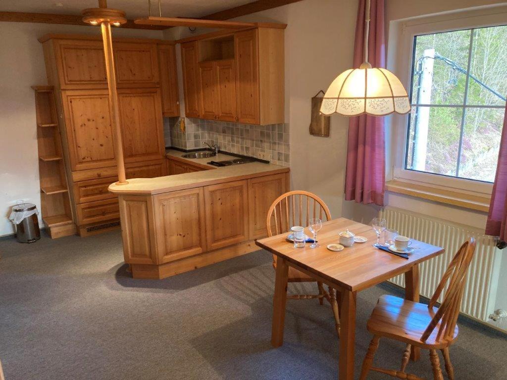 Motel Brunner Apartments & Zimmer Bad Eisenkappel Bagian luar foto