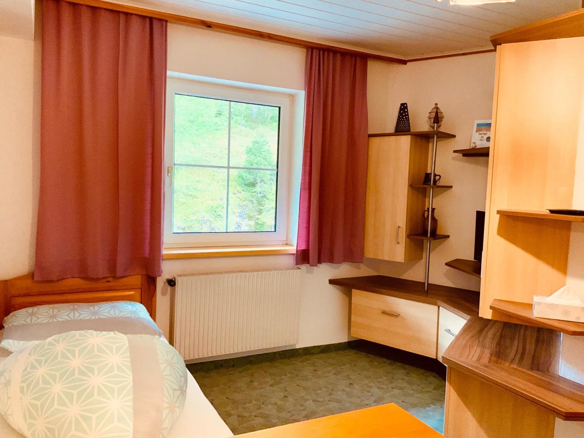Motel Brunner Apartments & Zimmer Bad Eisenkappel Ruang foto